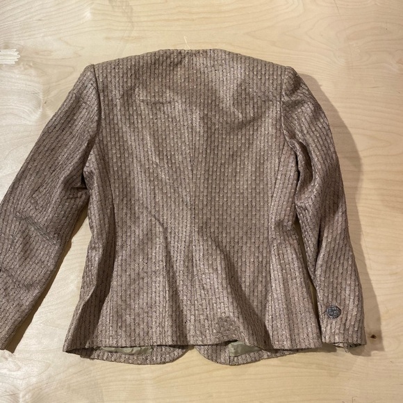 Ann May 100% Woven Silk Blazer size 10 (BT) - Picture 13 of 14